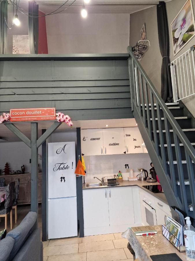 Hastiere-par-delaCocon Douillet Avec Chaleur Ambiante Du Poele A Pellets别墅 外观 照片